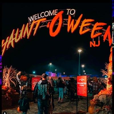 The Haunt O' Ween entrance